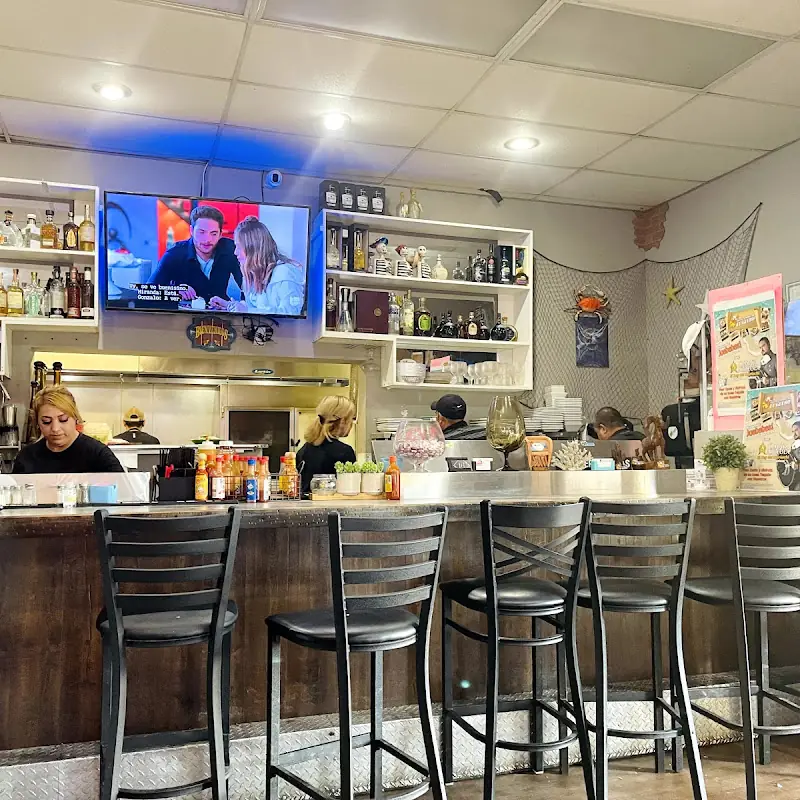 Pollos y Mariscos El Guero
