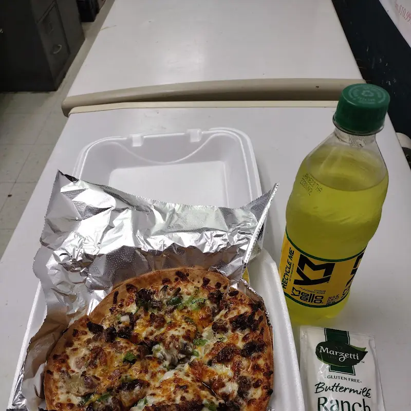 Mom & Pops Pizza Place