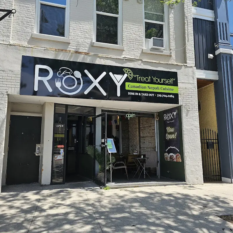 ROXY LOUNGE