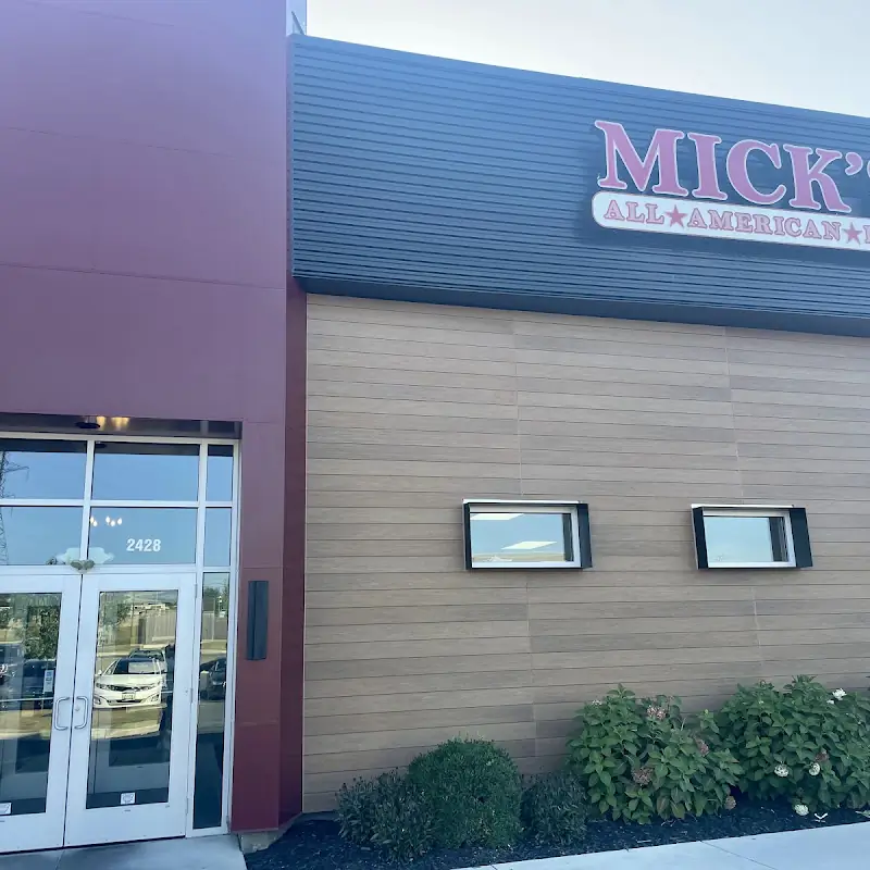 Mick's All American Pub