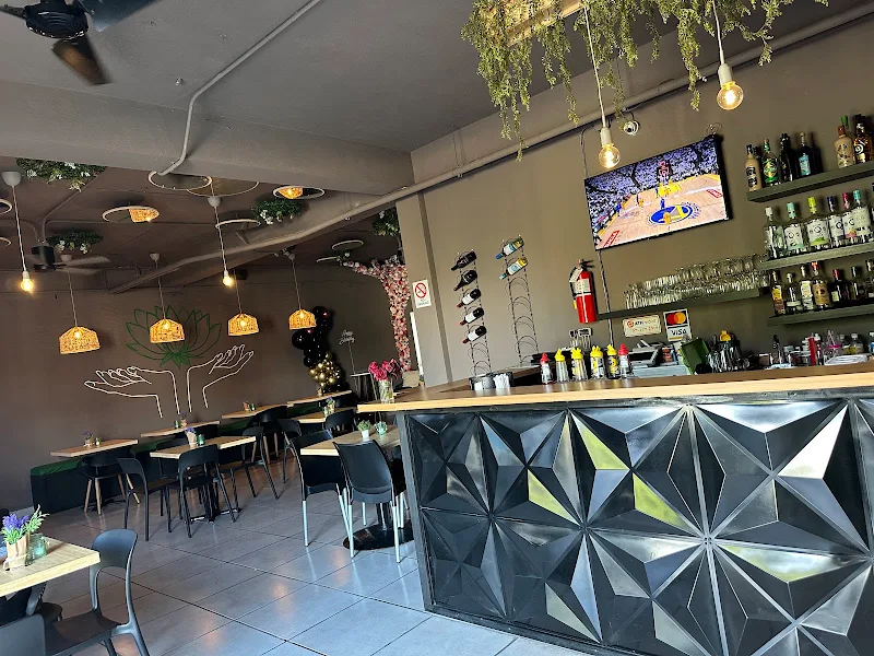 Al Toque Bar & Restaurant