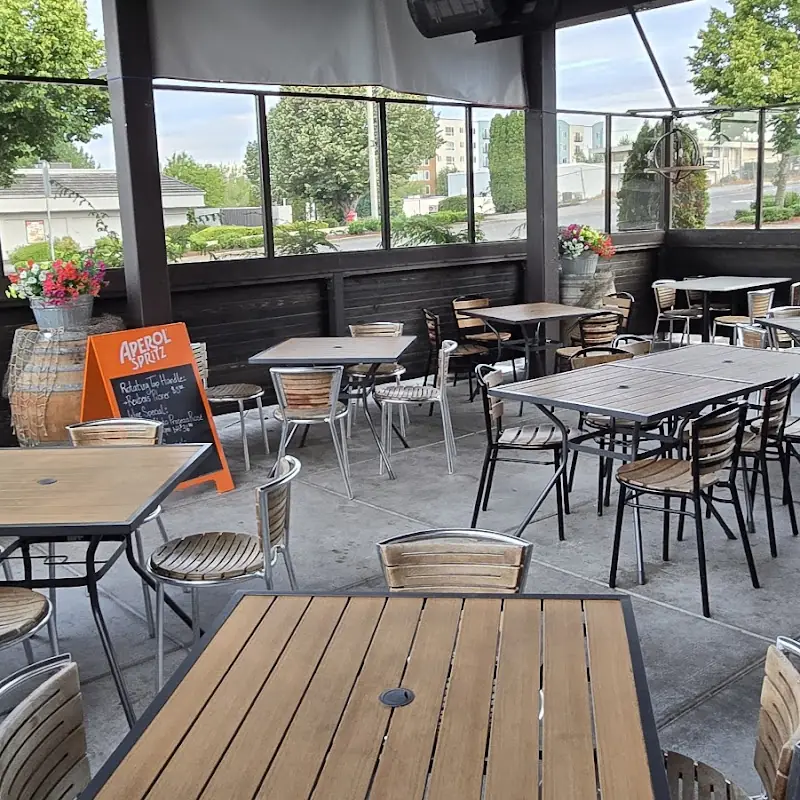 via Marina Wood Fired Pizza & Italian Cafe