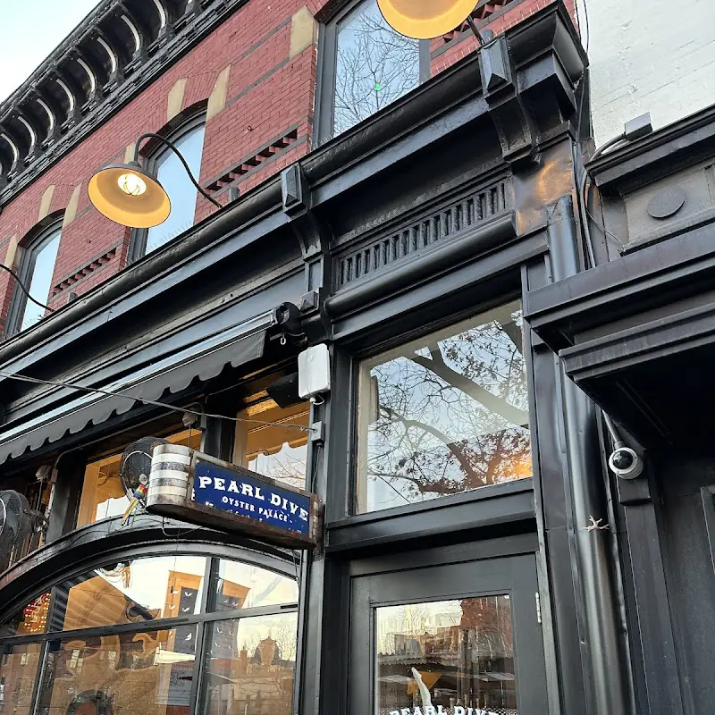 Pearl Dive Oyster Palace