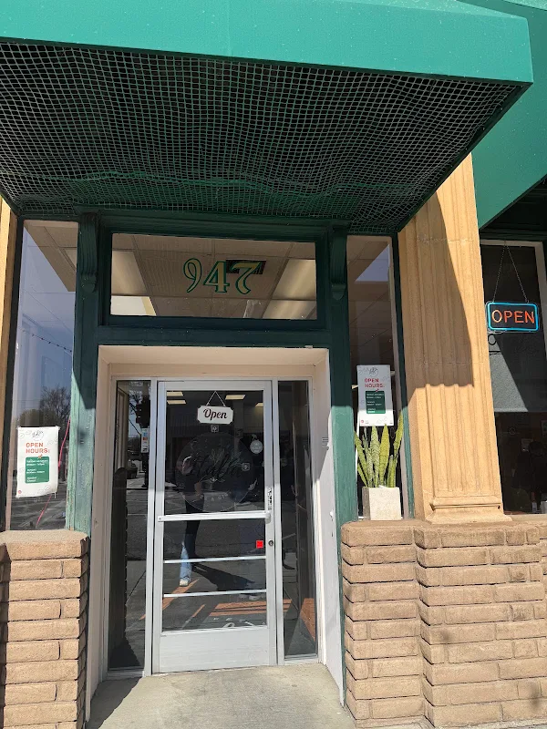 Italia Coffee & Bistro