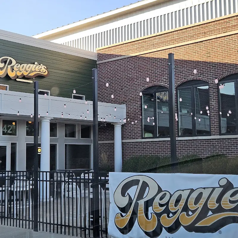 Reggie's Pizza Bistro