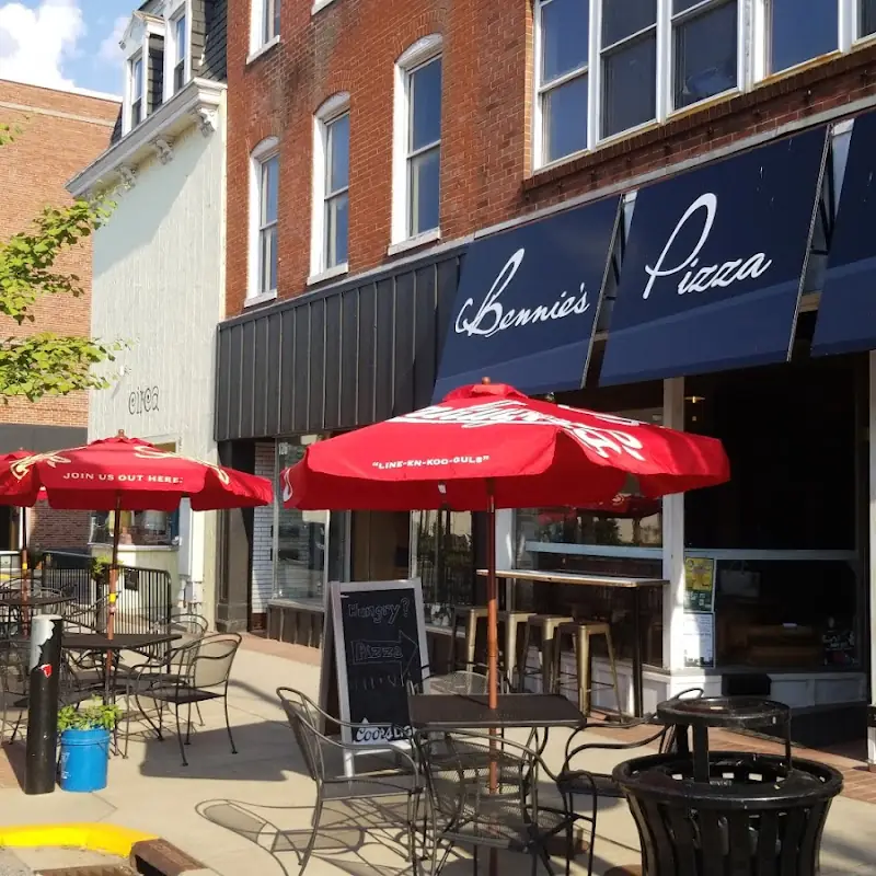 Bennie's Pizza Pub