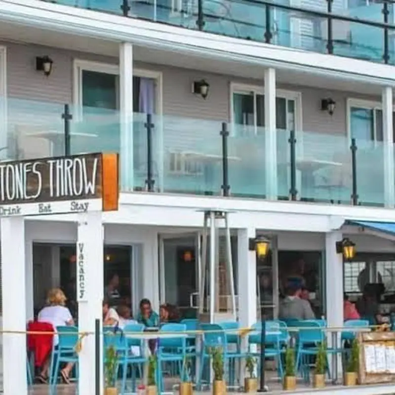 Stones Throw Hotel and Restaurant
