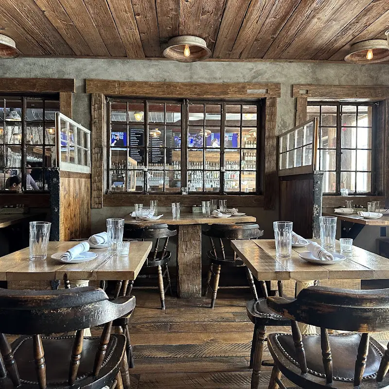 Ava's Kitchen & Bar
