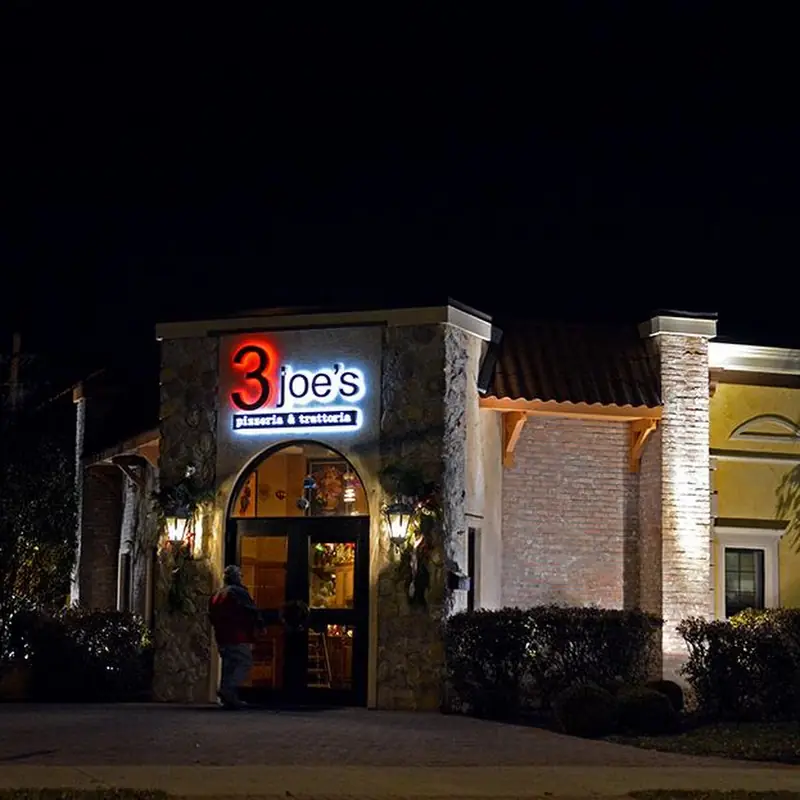 3 Joe's Pizzeria and Trattoria