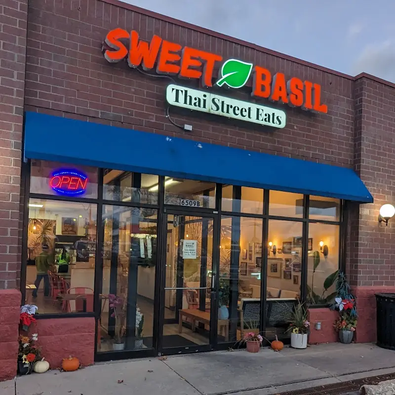 Sweet Basil | Thai Street Eats