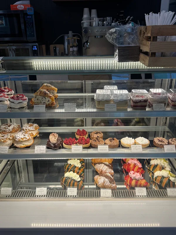 Le Point Pastry & Bakery