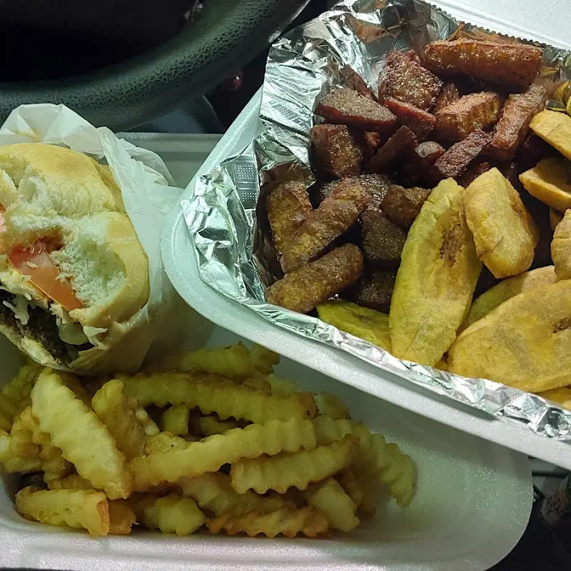 Fried Chicken & Fried Green Plantains