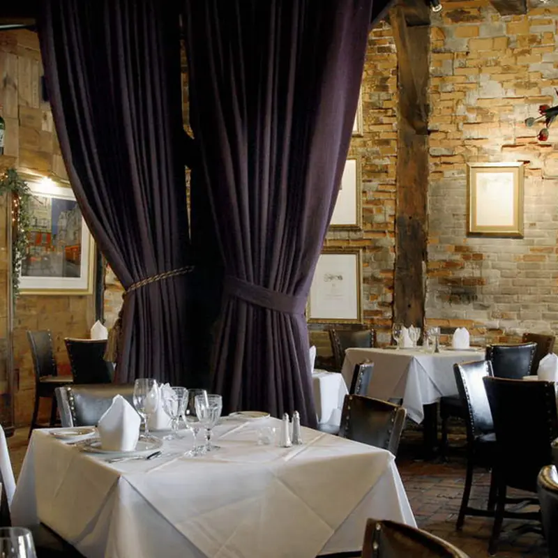 Chez Francois Restaurant & Touche Bistro