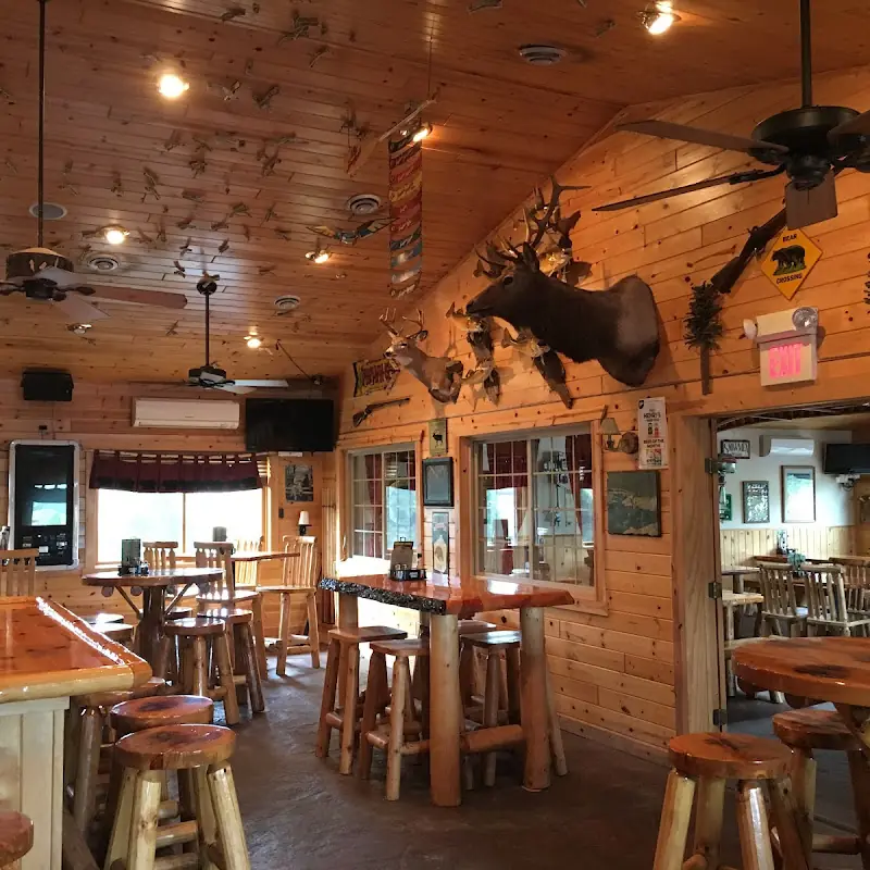 Paul's Pizza Den