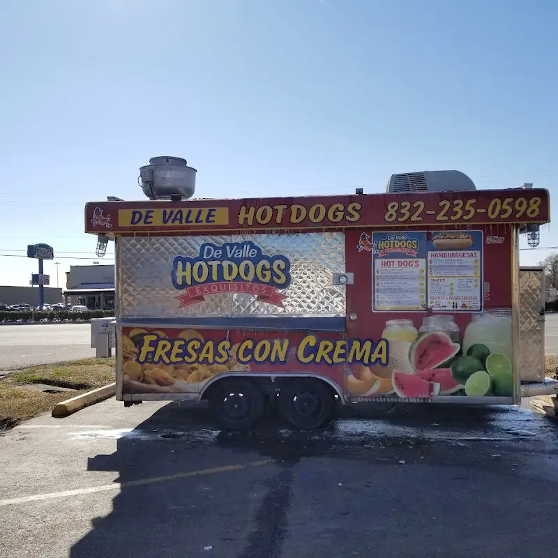 De Valle hot dogs