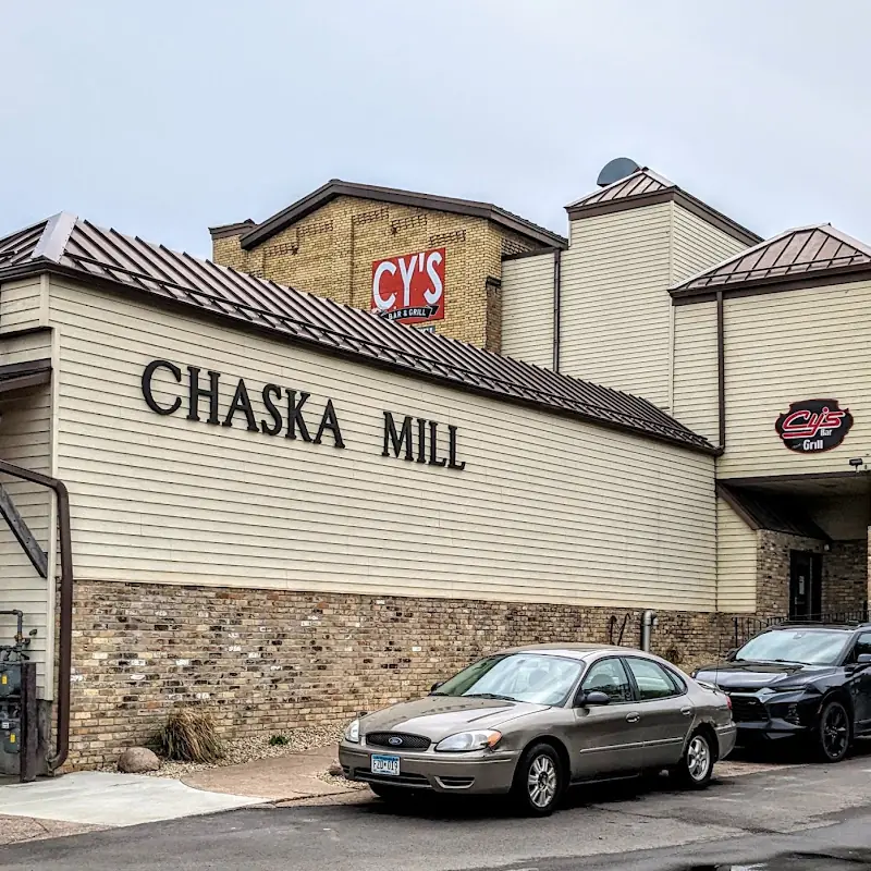 Cy's Bar and Grill