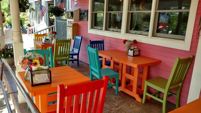 Chez Chloe Bistro