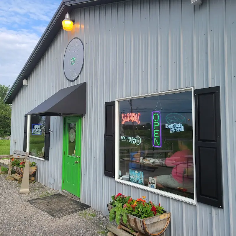 Lucky Dogs Pizzeria & Taproom
