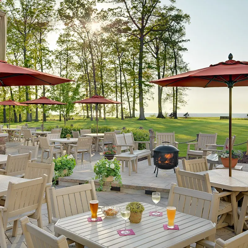 Horizons Restaurant & Lounge