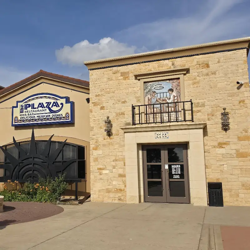 Plaza Restaurant & Bar