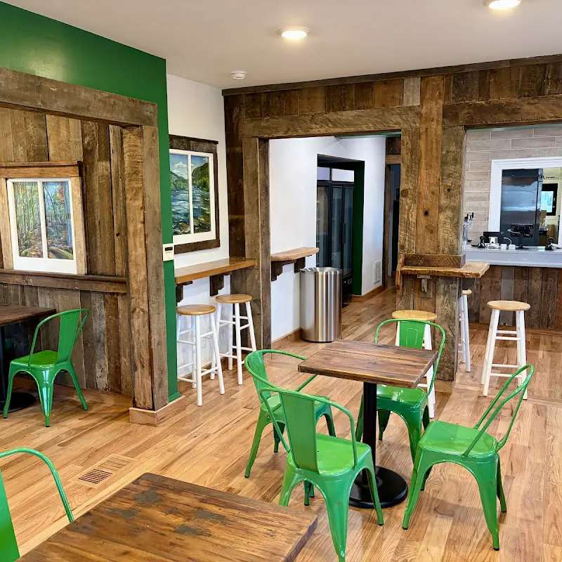 Homespun Shakes & Burgers, Charles Town