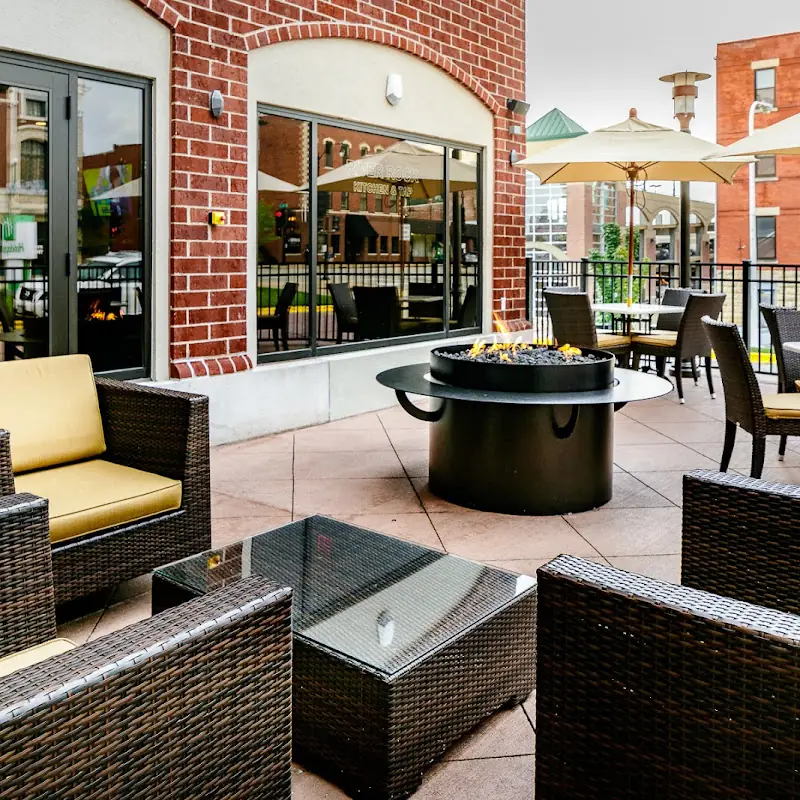 River Rock Kitchen & Tap Featuring Bennigan's On The Fly