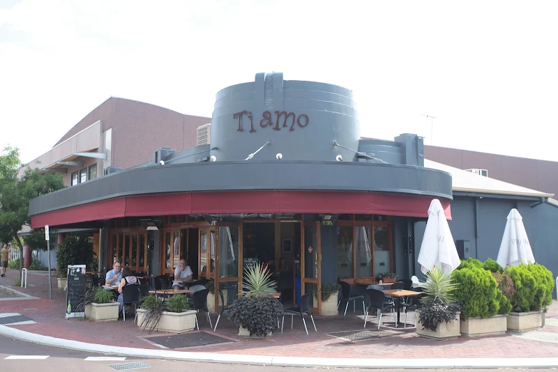 Tiamo Cafe