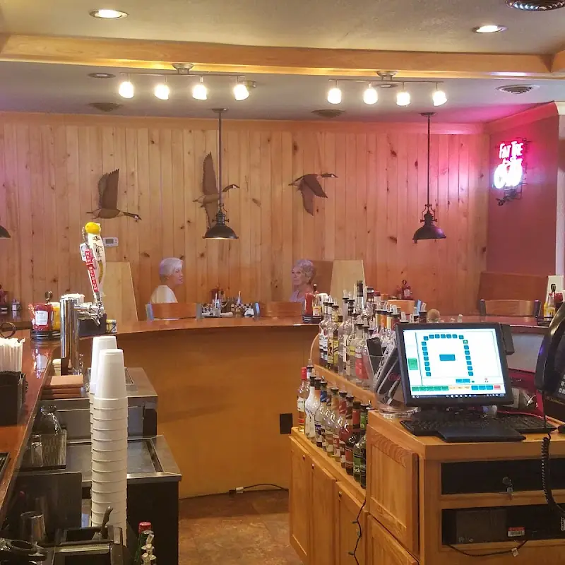 Tuckers Sports Bar & Grille