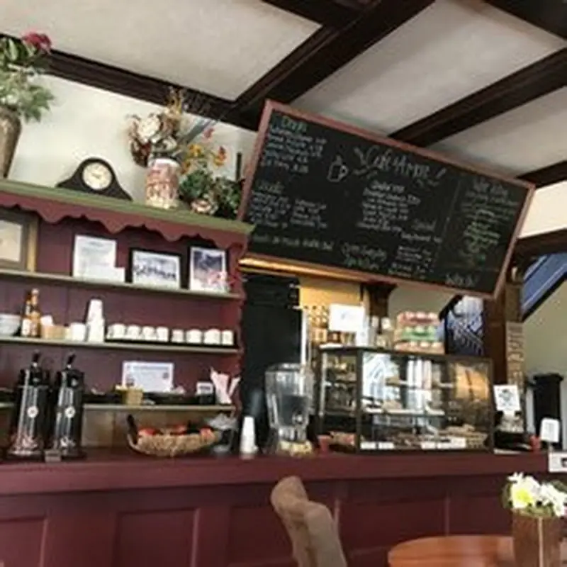 Cafe & A'more