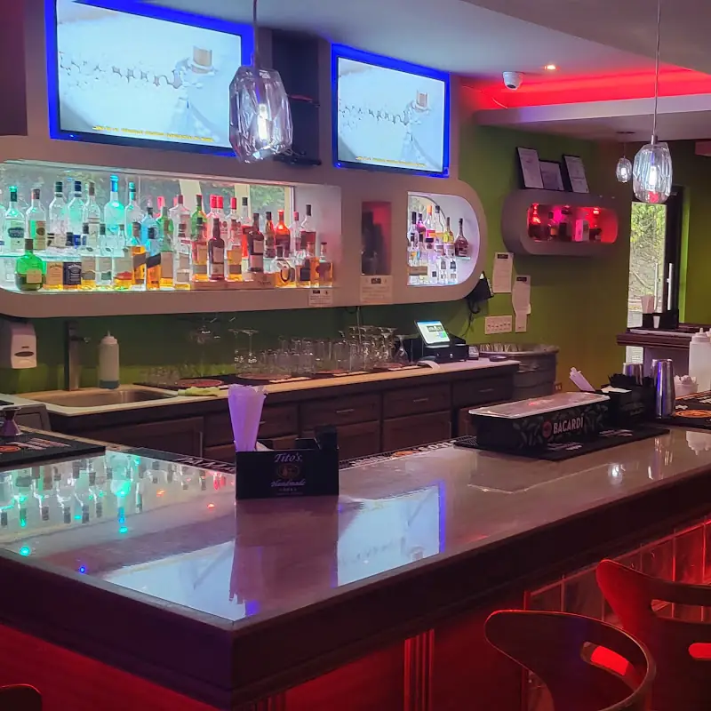 Chalan's Restaurant Carnes y Mariscos