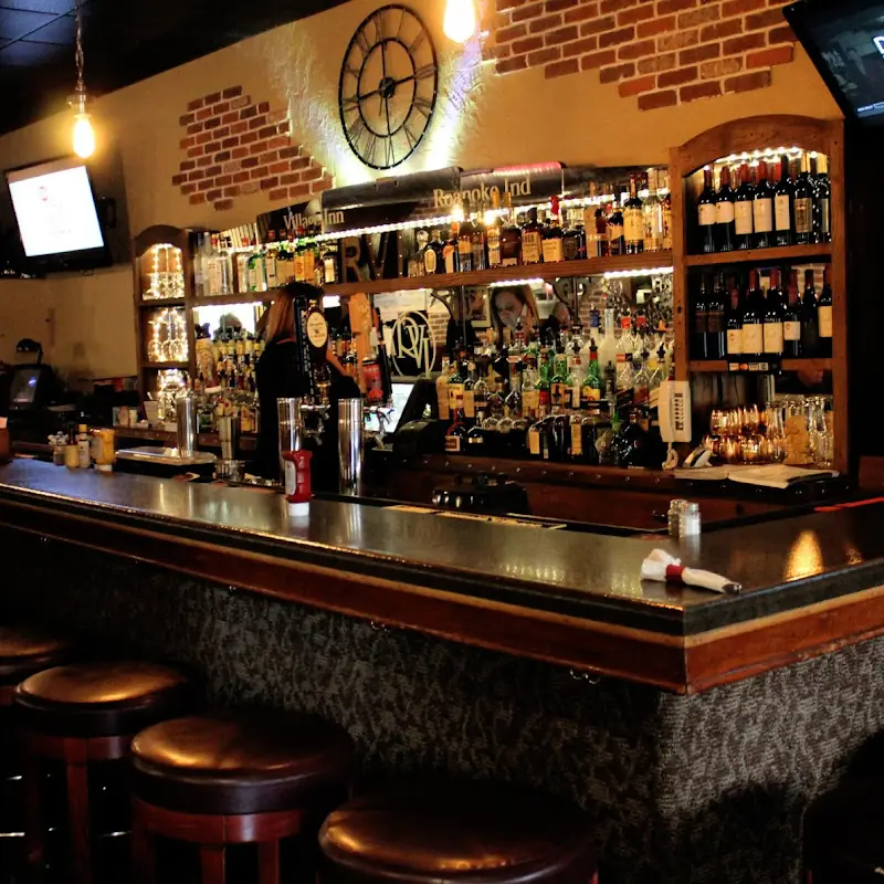Roanoke Village Inn