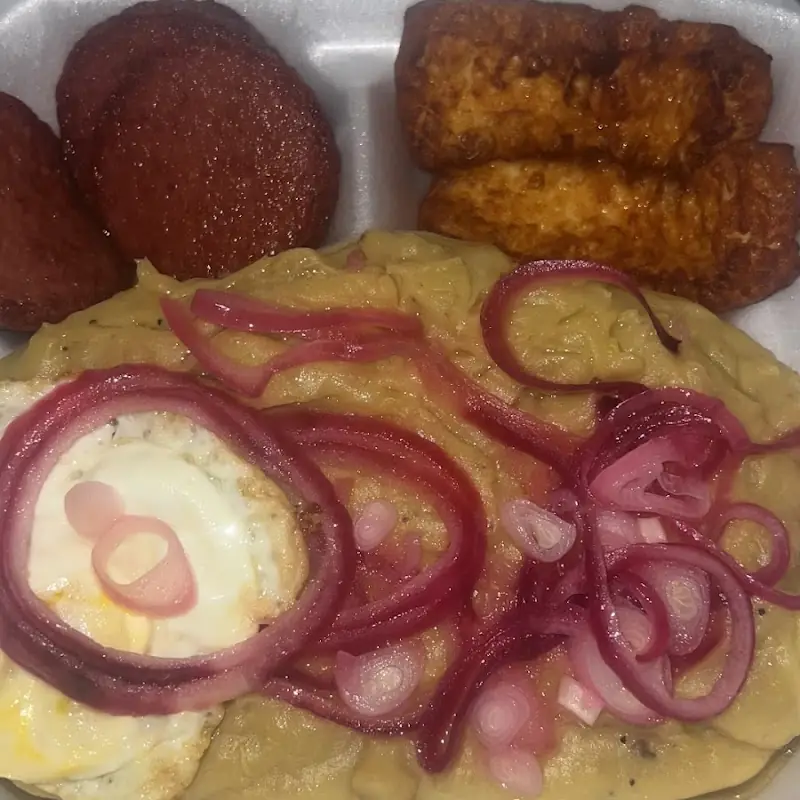 Ynes Dominican Foodtruck