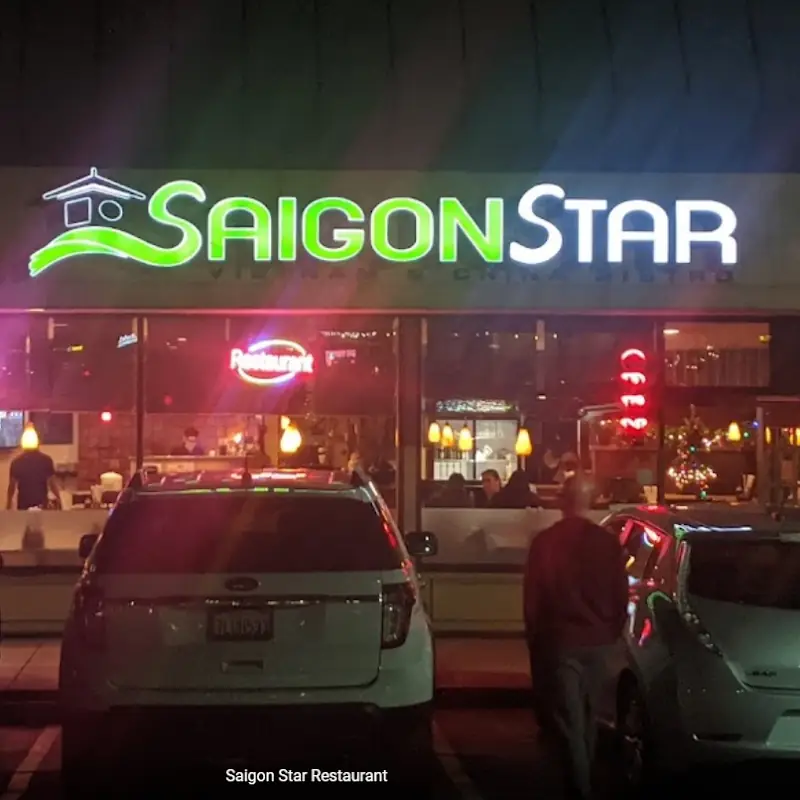 Saigon Star’s Double Delight (Gỏi Cuốn Đặc Biệt) (2 pcs)