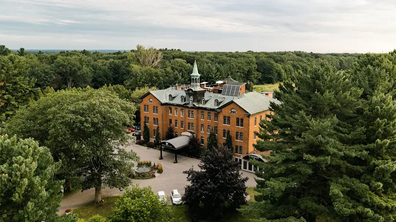 Montfort Nicolet Hotel