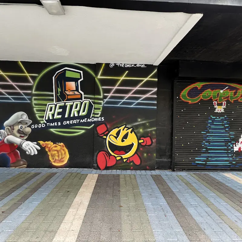 RETRO Sports Bar, Arcade, Lounge & Rooftop.