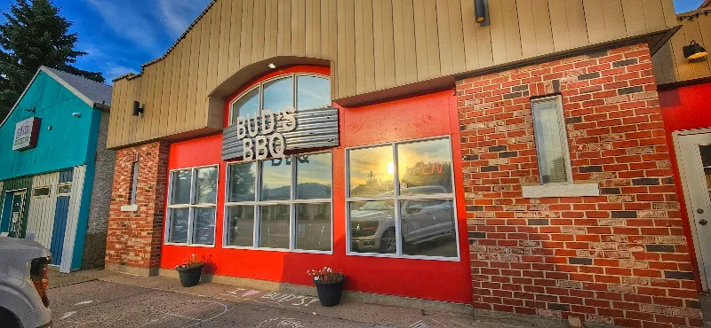 Bud's BBQ