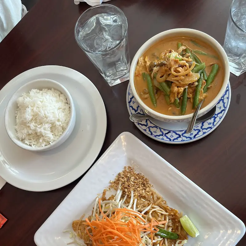 C3. Red Curry