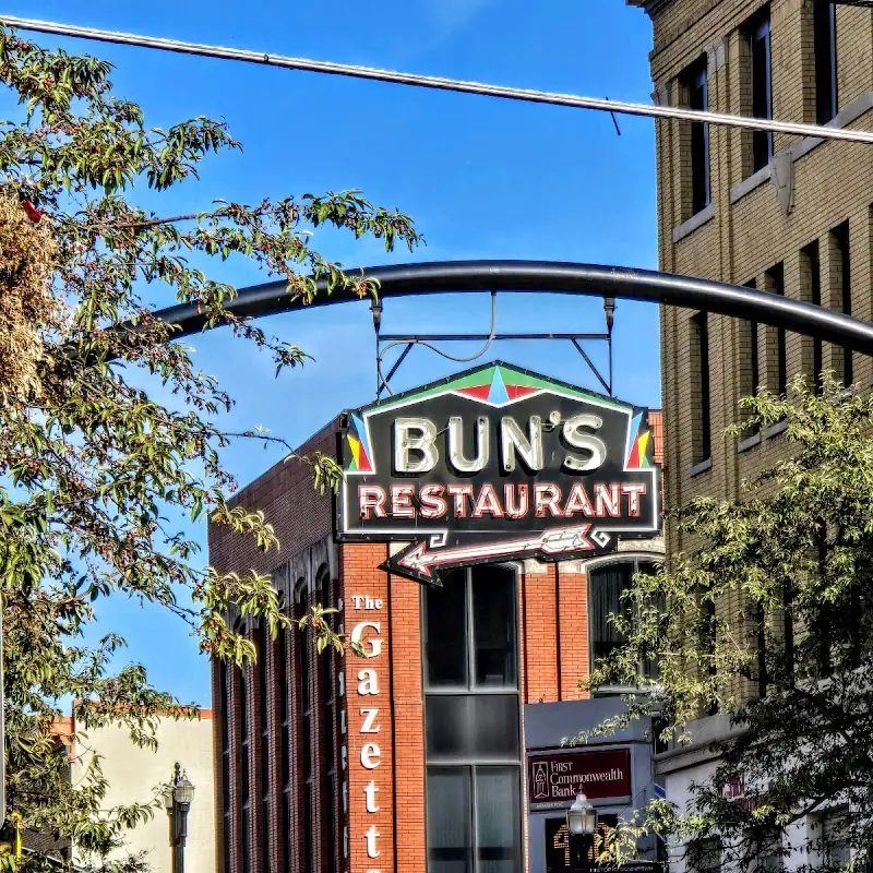 Bun's Restaurant and Bar