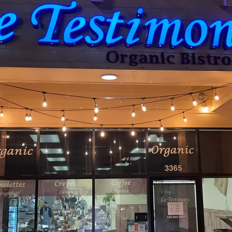 Le Testimony Organic Bistro