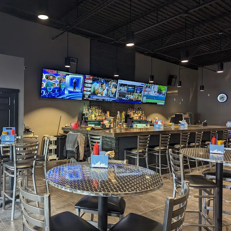 Uptown Tavern Sports Bar & Grill