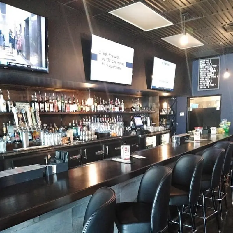 Grand Dad's Bar