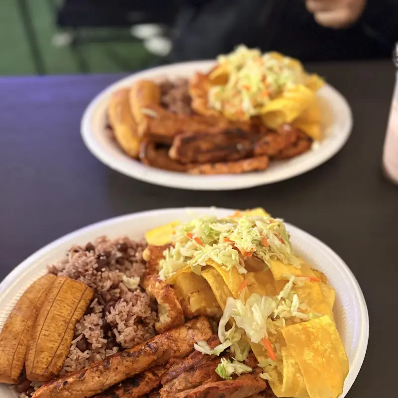 R&K Cocina Sazon Nica y Mexicano Food Truck