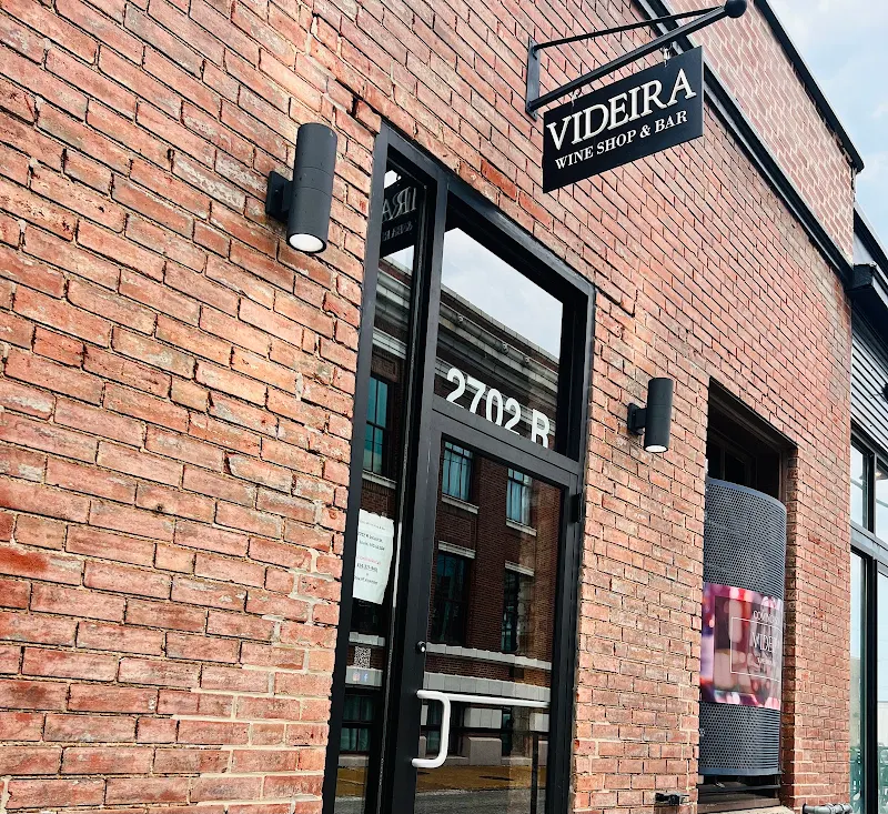 Videira Wine Shop & Bar