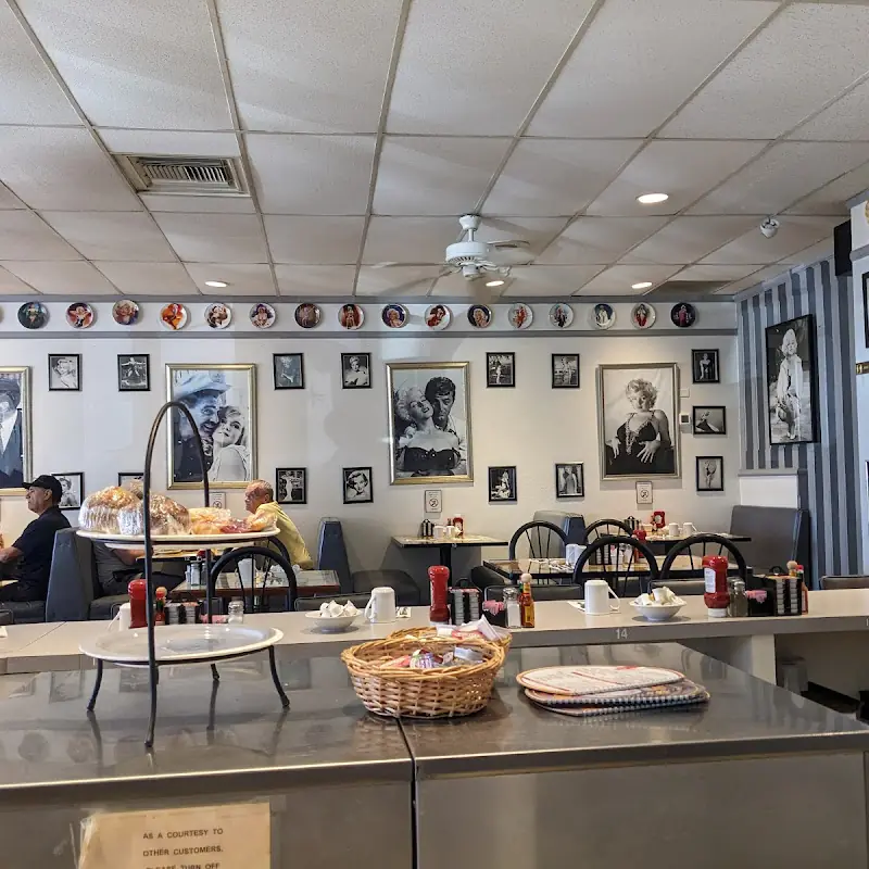 Michael's Cafe