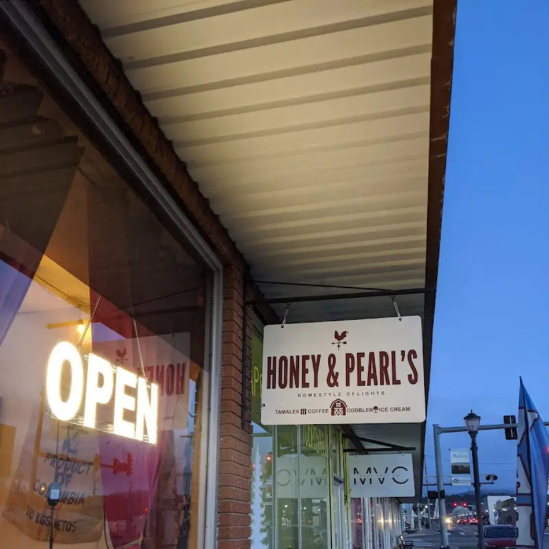 Honey & Pearl's Boutique Coffeehouse