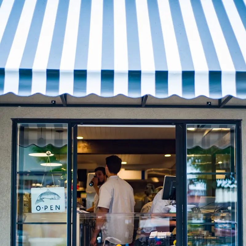 MARKET Seafood Eatery