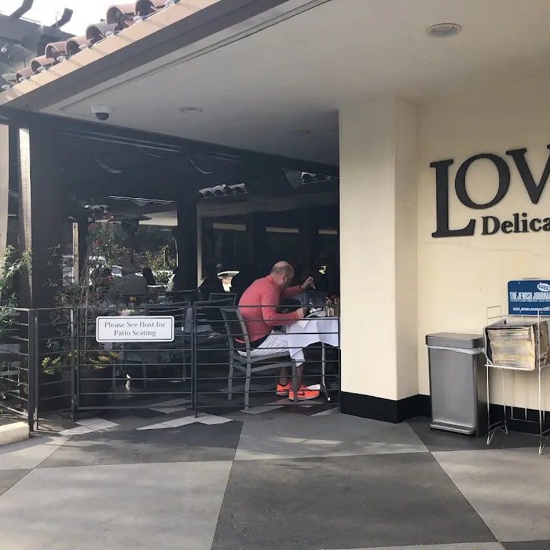 Lovi's Delicatessen