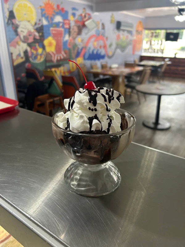 Cedar Creek Cafe Ice Cream Parlor
