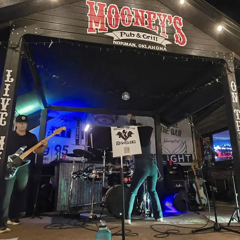 Mooney's Pub & Grill