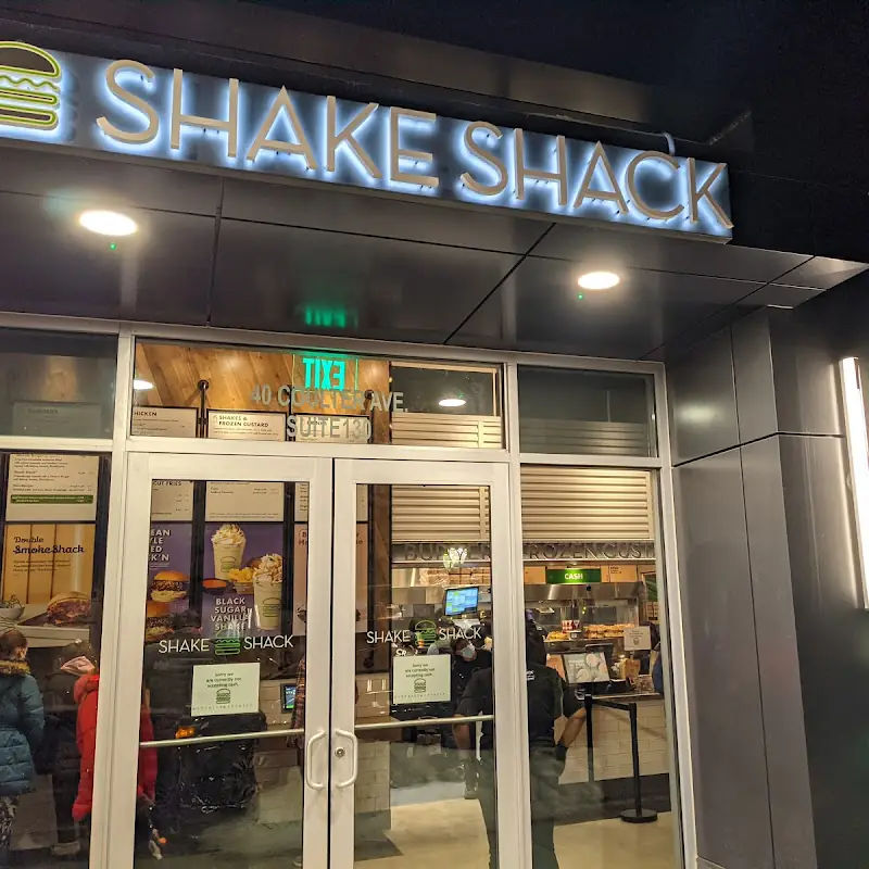Shake Shack Suburban Square